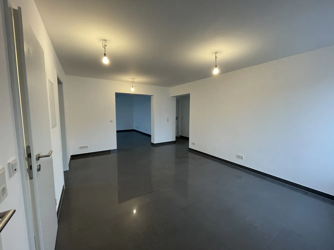 3 Zimmer Wohnung mit 100 m² in Wiesbaden – Bild 8