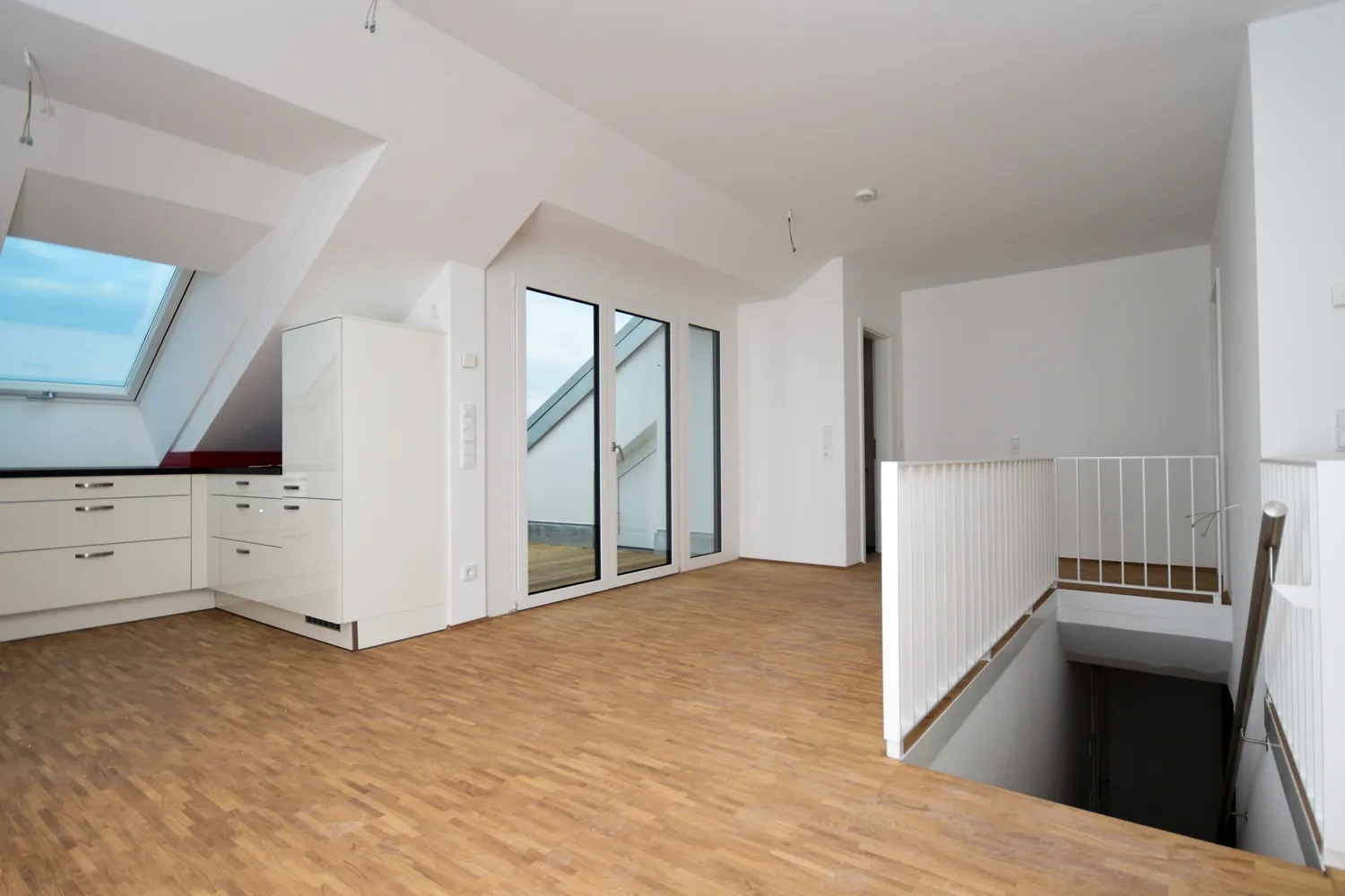 4 Zimmer Wohnung mit 104 m² in Dresden – Bild 1