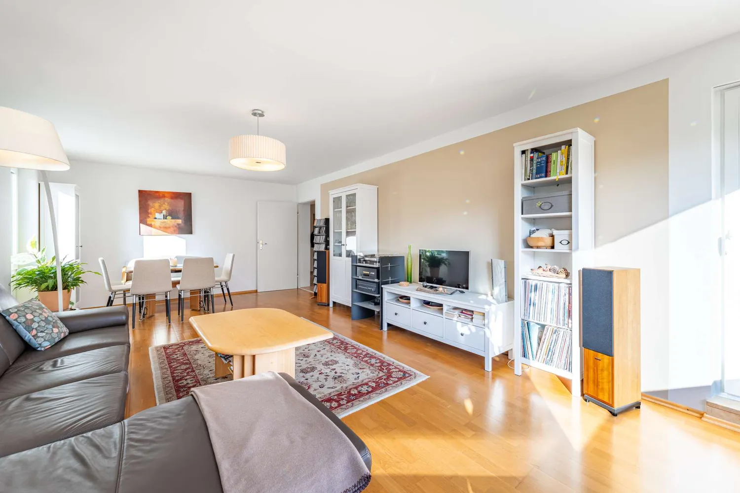 3 Zimmer Wohnung mit 93 m² in München – Bild 2