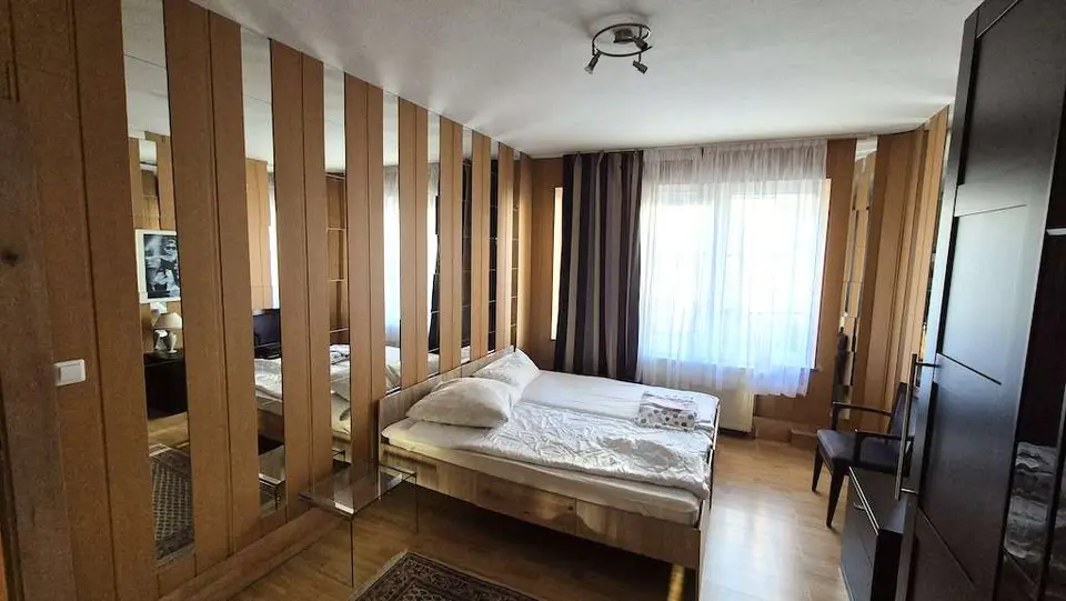 WG-Zimmer mit 100 m² in Düsseldorf – Bild 3