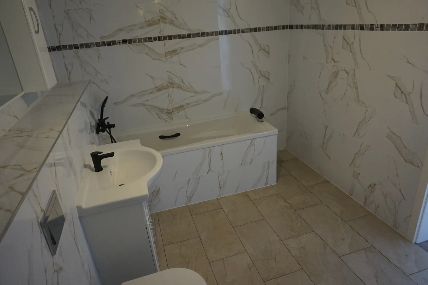 2 room apartment with 76 m² in Berlin – Photo 3