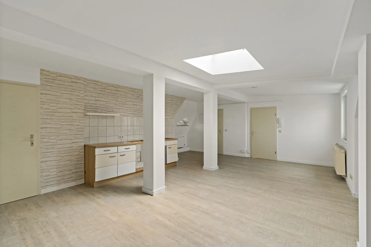 2 Zimmer Wohnung mit 90 m² in Halle (Saale) – Bild 6