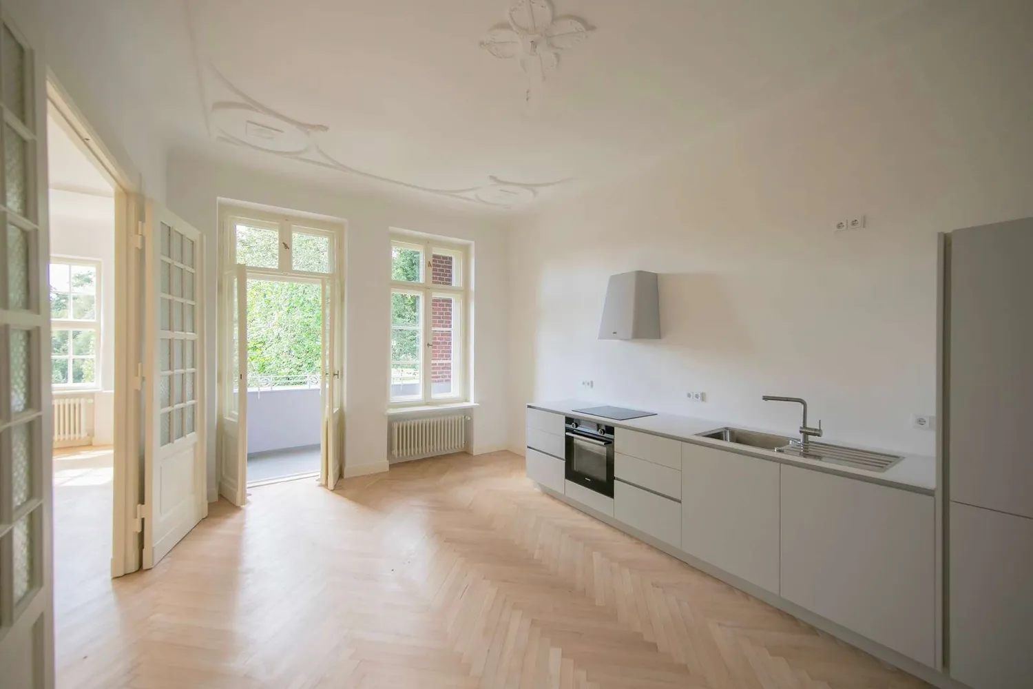 2 room apartment with 115 m² in Berlin – Photo 2