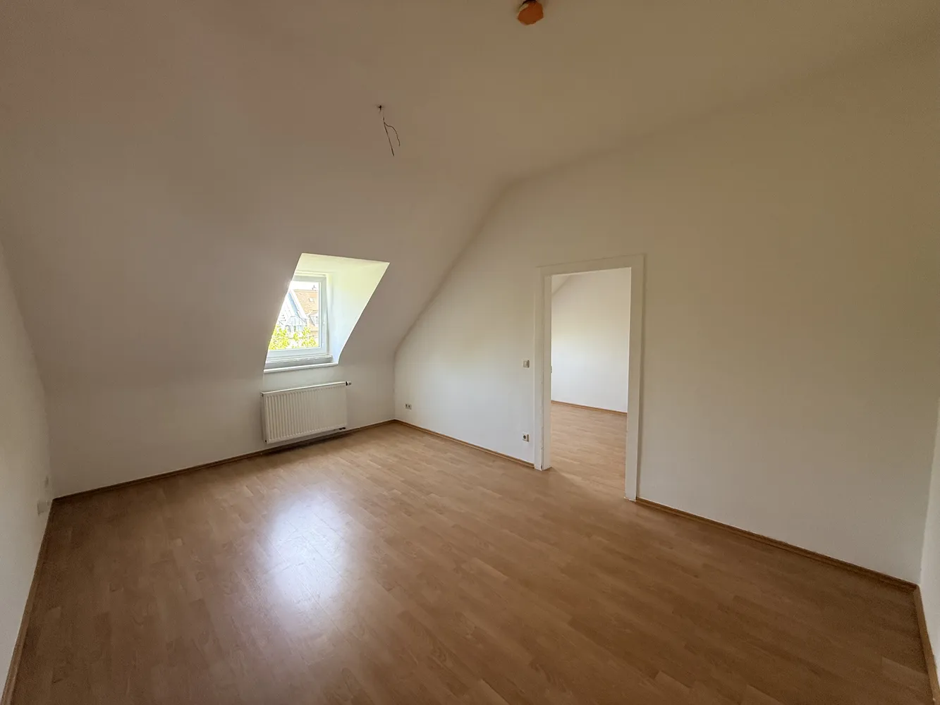 4 Zimmer Wohnung mit 103 m² in Karlsruhe – Bild 1