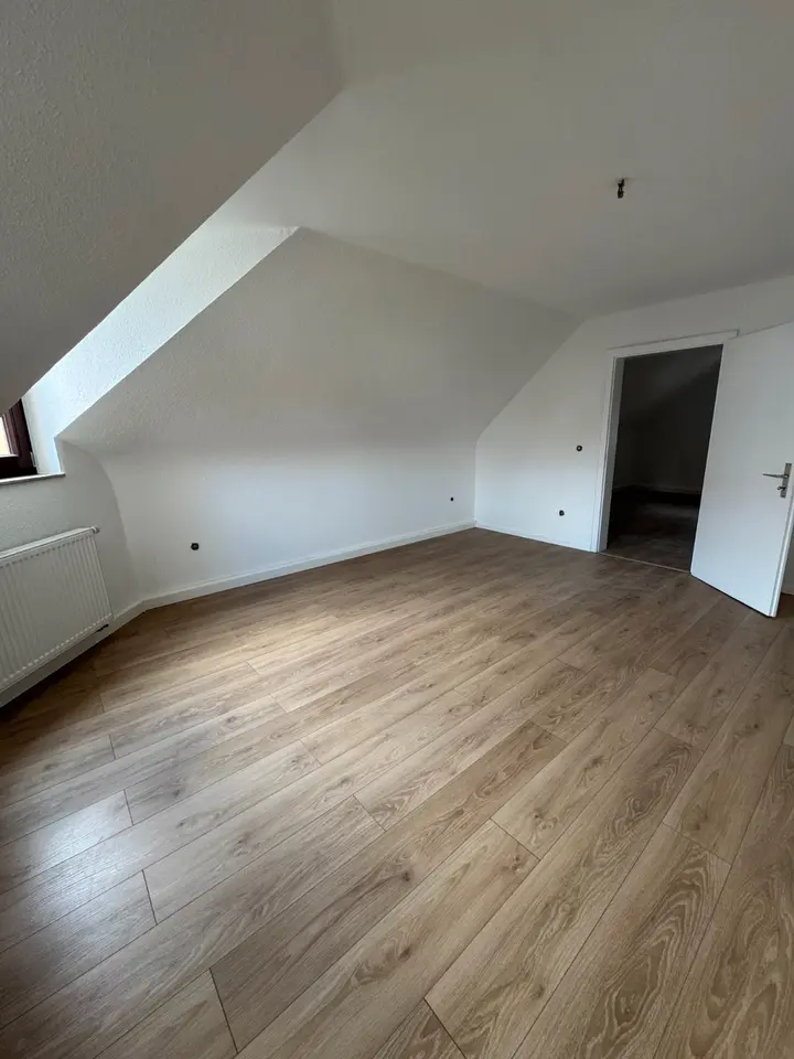 10 Zimmer Haus mit 209 m² in Saarbrücken – Bild 10