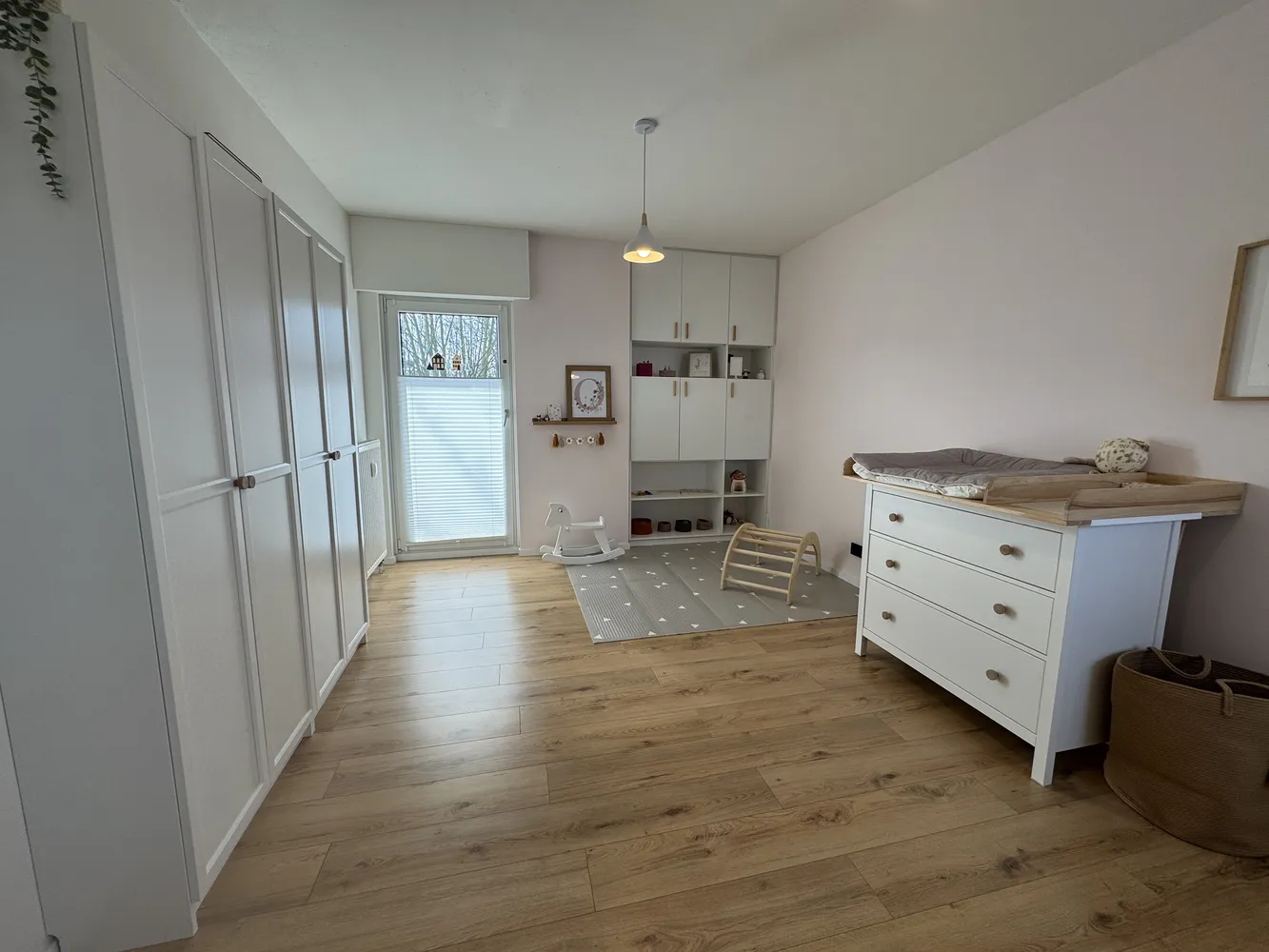 8 Zimmer Wohnung mit 215 m² in Duisburg – Bild 10