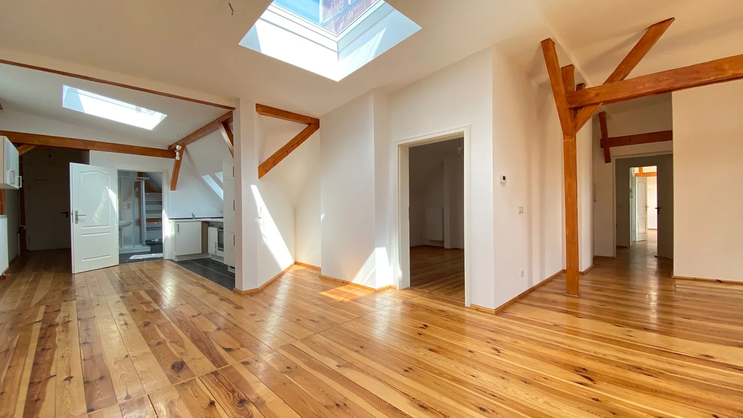 2 room apartment with 107 m² in Berlin – Photo 3