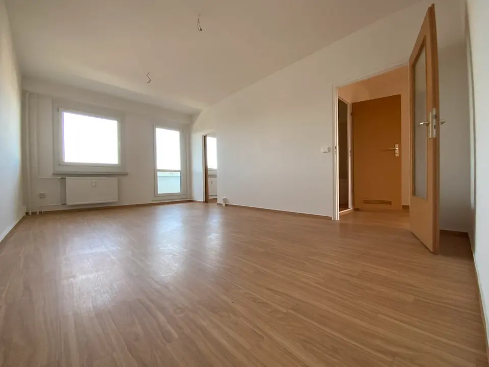 7 Zimmer Wohnung mit 141 m² in Dresden – Bild 1