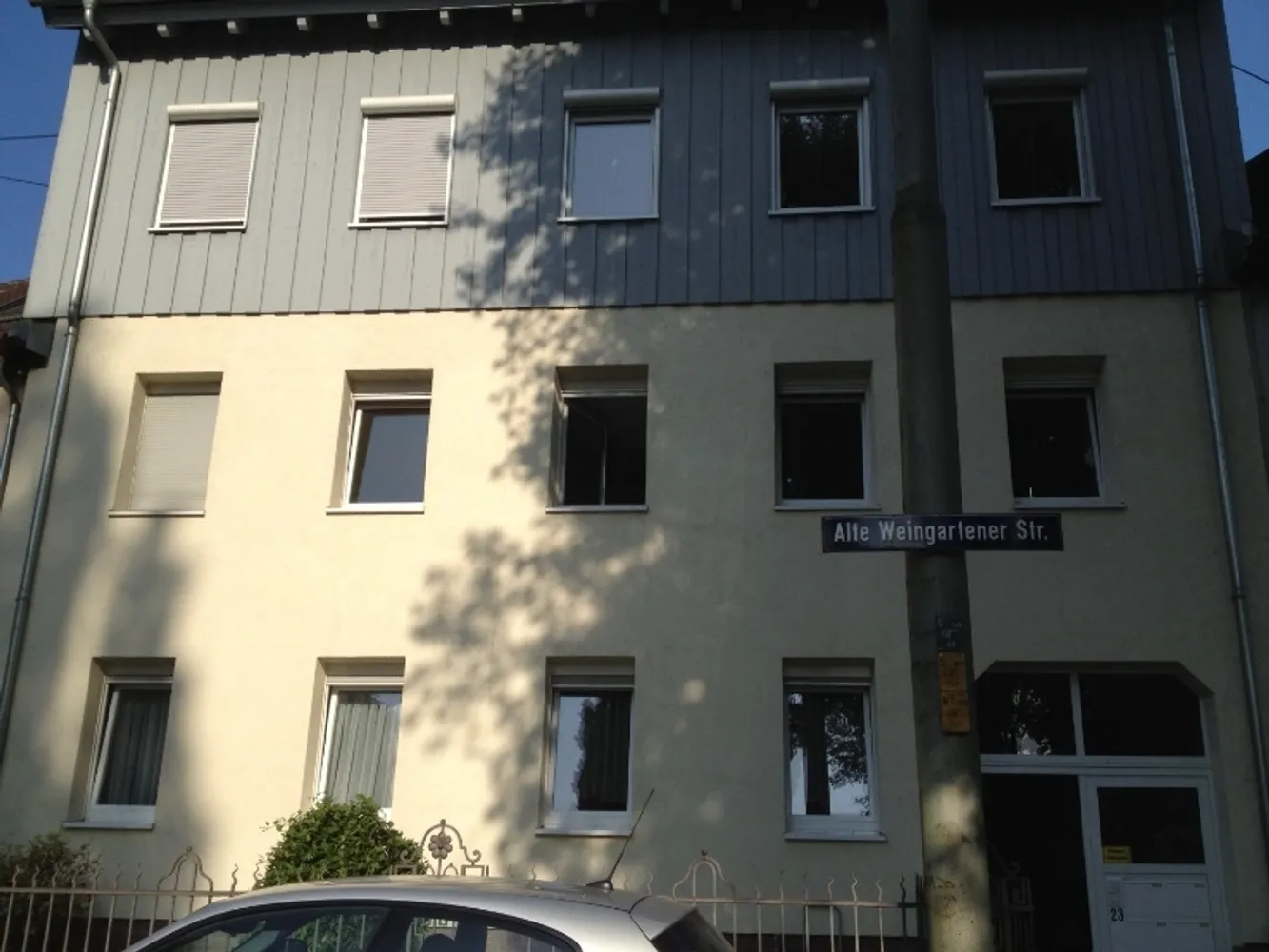 4 Zimmer Wohnung mit 105 m² in Karlsruhe – Bild 1