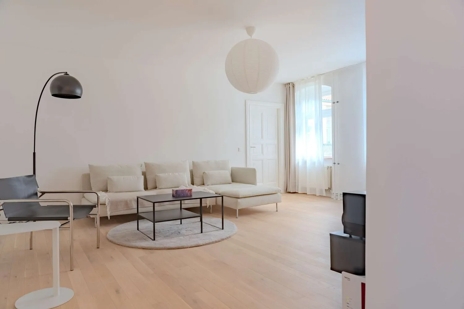 2 Zimmer Wohnung mit 75 m² in Berlin – Bild 1