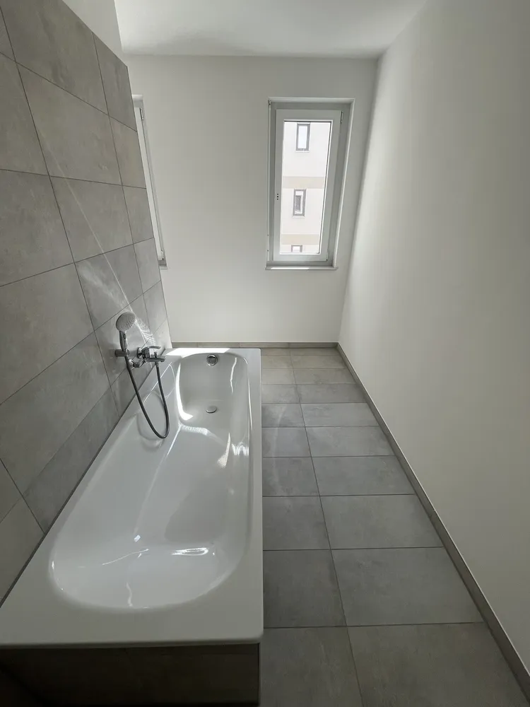 4 Zimmer Wohnung mit 110 m² in Delitzsch – Bild 1