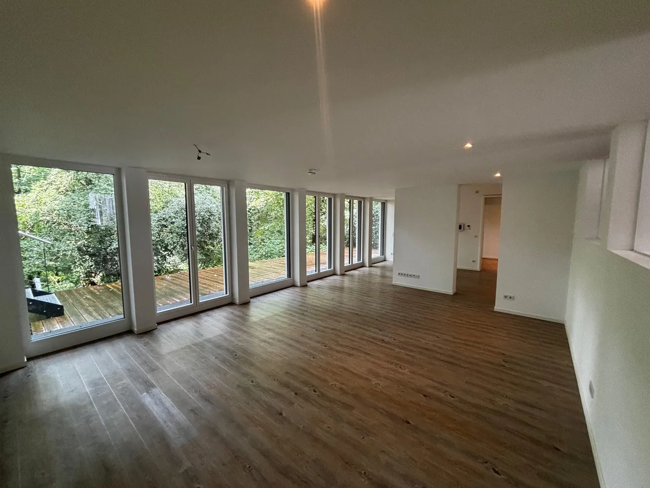 4 Zimmer Wohnung mit 179 m² in Nürnberg – Bild 2