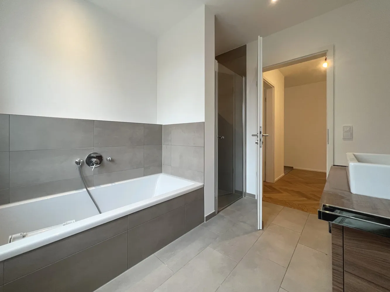 4 Zimmer Wohnung mit 124 m² in Frankfurt am Main – Bild 5