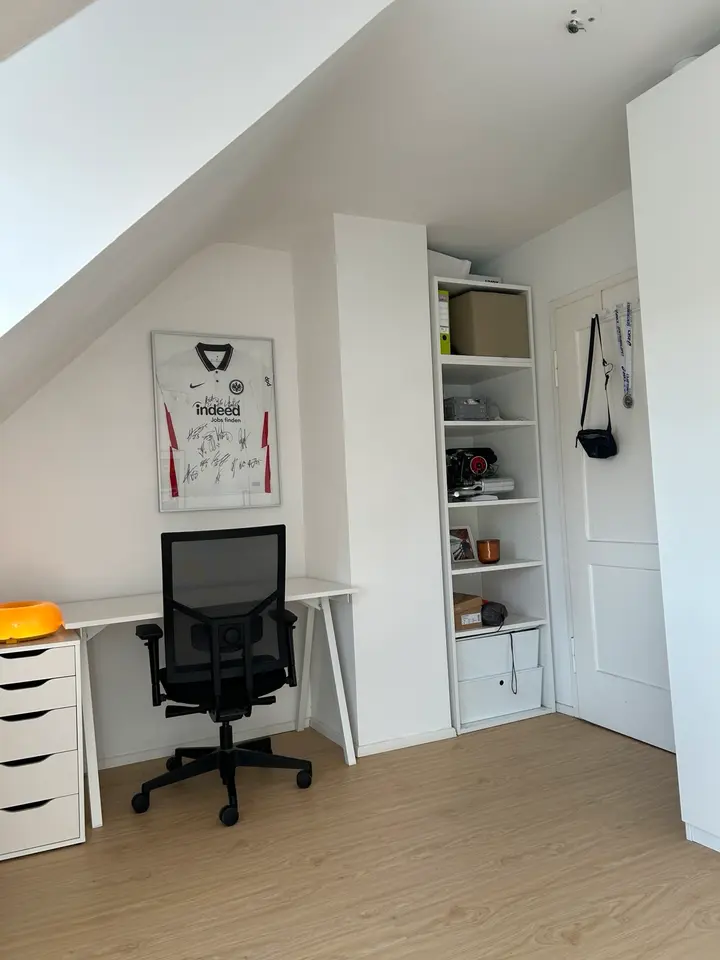 Shared room with 64 m² in Stuttgart – Photo 4
