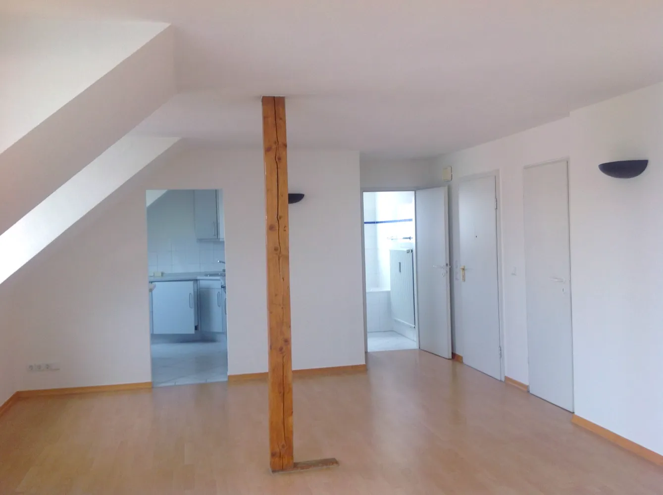 3 Zimmer Wohnung mit 90 m² in Köln – Bild 1