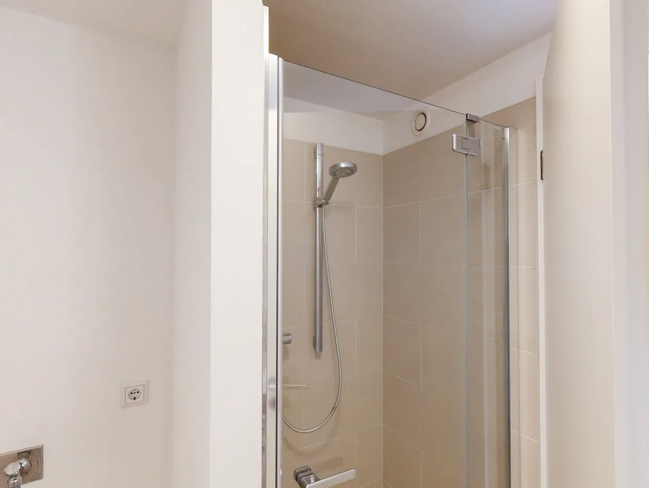 1 Zimmer Wohnung mit 27 m² in Frankfurt am Main – Bild 9