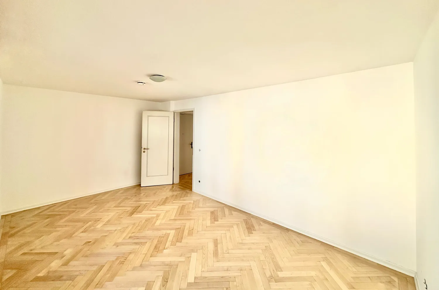 2 Zimmer Wohnung mit 72 m² in München – Bild 3