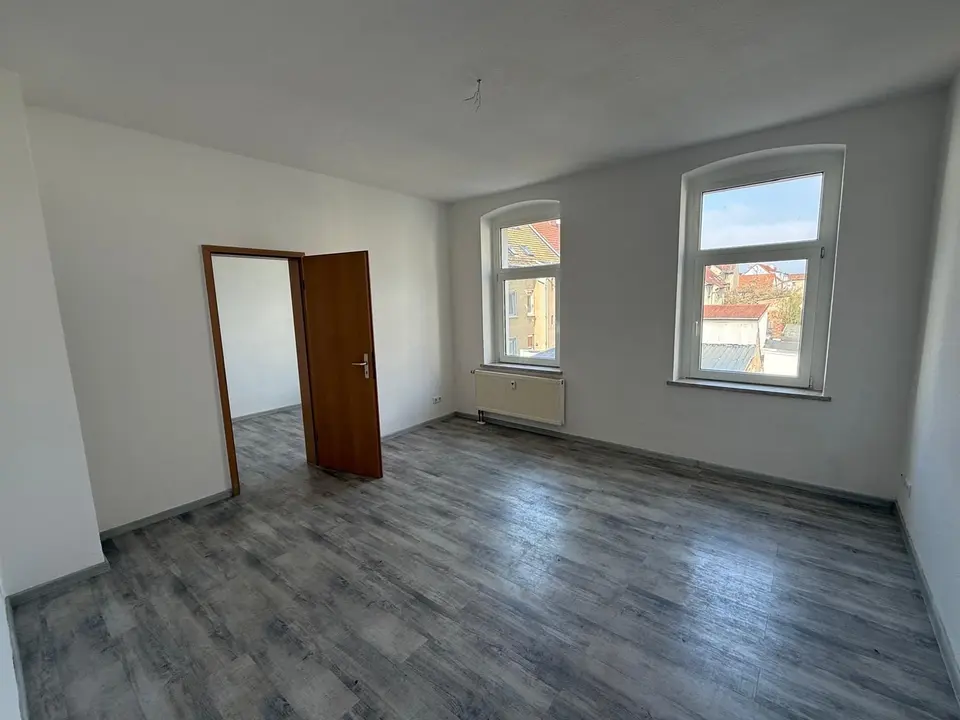 5 Zimmer Wohnung mit 101 m² in Borna – Bild 1