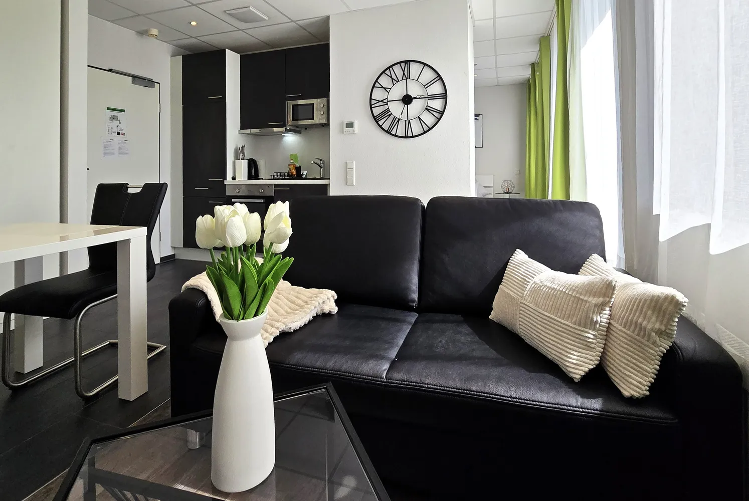 1 Zimmer Wohnung mit 28 m² in Frankfurt am Main – Bild 1