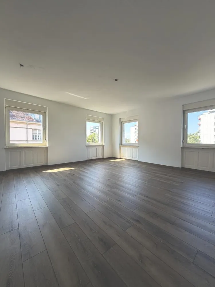 4 Zimmer Wohnung mit 120 m² in Karlsruhe – Bild 1