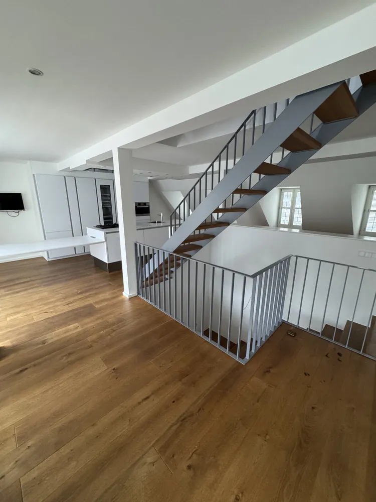4 Zimmer Wohnung mit 219 m² in Köln – Bild 1