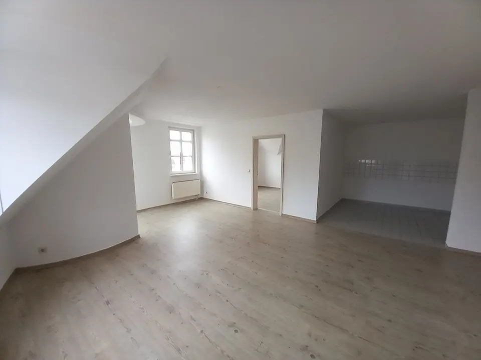 3 Zimmer Wohnung mit 79 m² in Crimmitschau – Bild 2