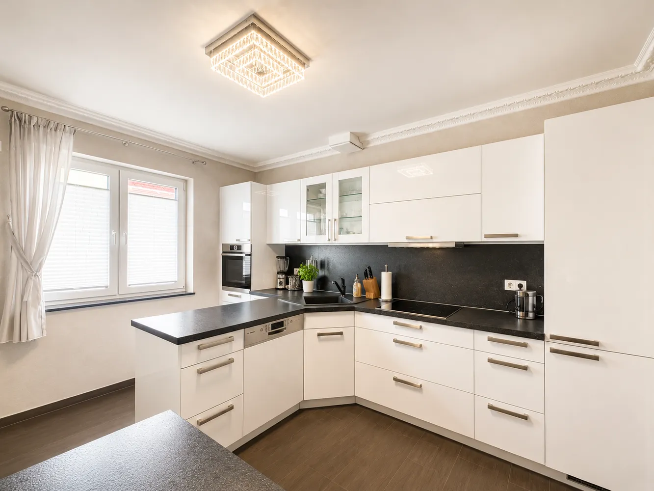 4 room apartment with 141 m² in Magdeburg – Photo 1