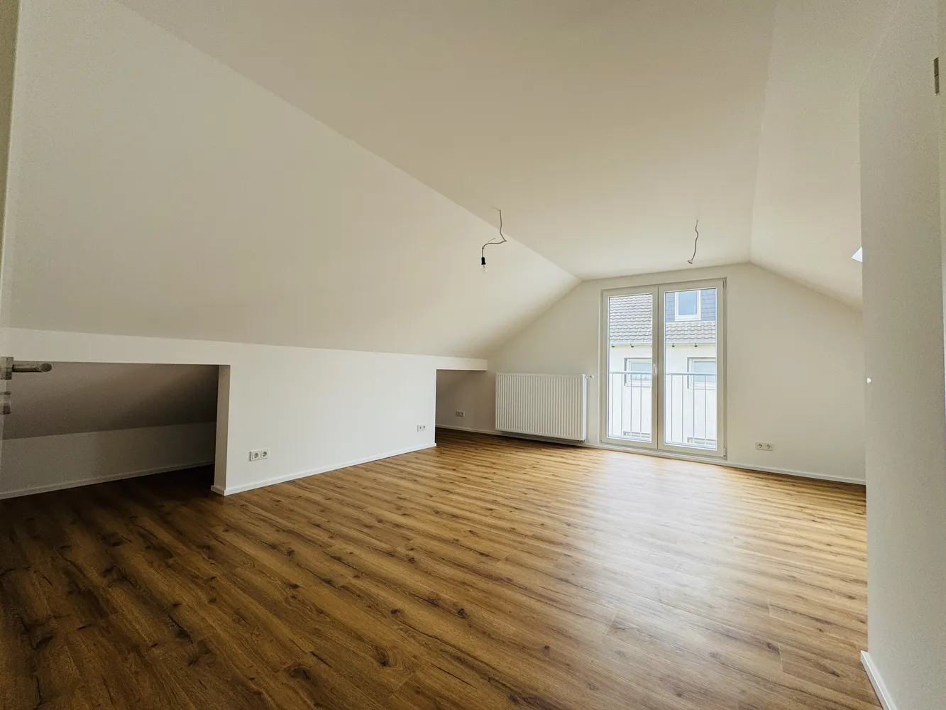 2 Zimmer Wohnung mit 83 m² in Leverkusen – Bild 2