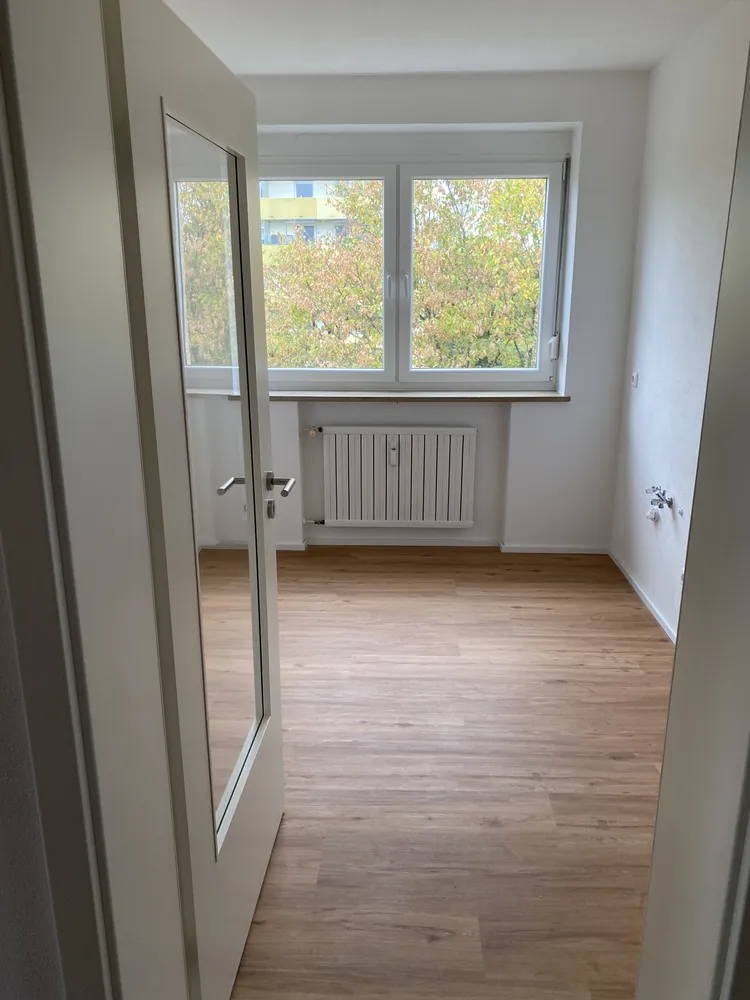 4 Zimmer Wohnung mit 100 m² in Augsburg – Bild 12