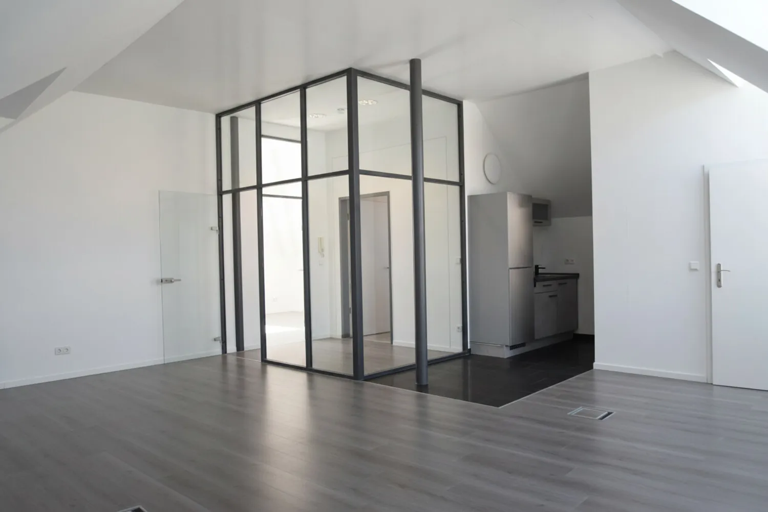 2 Zimmer Wohnung mit 79 m² in Dreieich – Bild 2