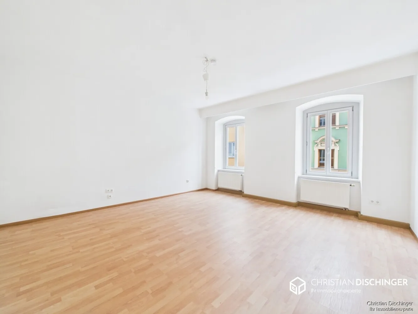 4 Zimmer Wohnung mit 130 m² in Regensburg – Bild 1