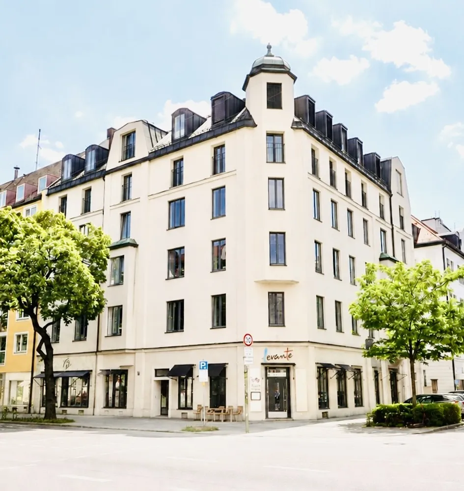 3 Zimmer Wohnung mit 118 m² in München – Bild 1