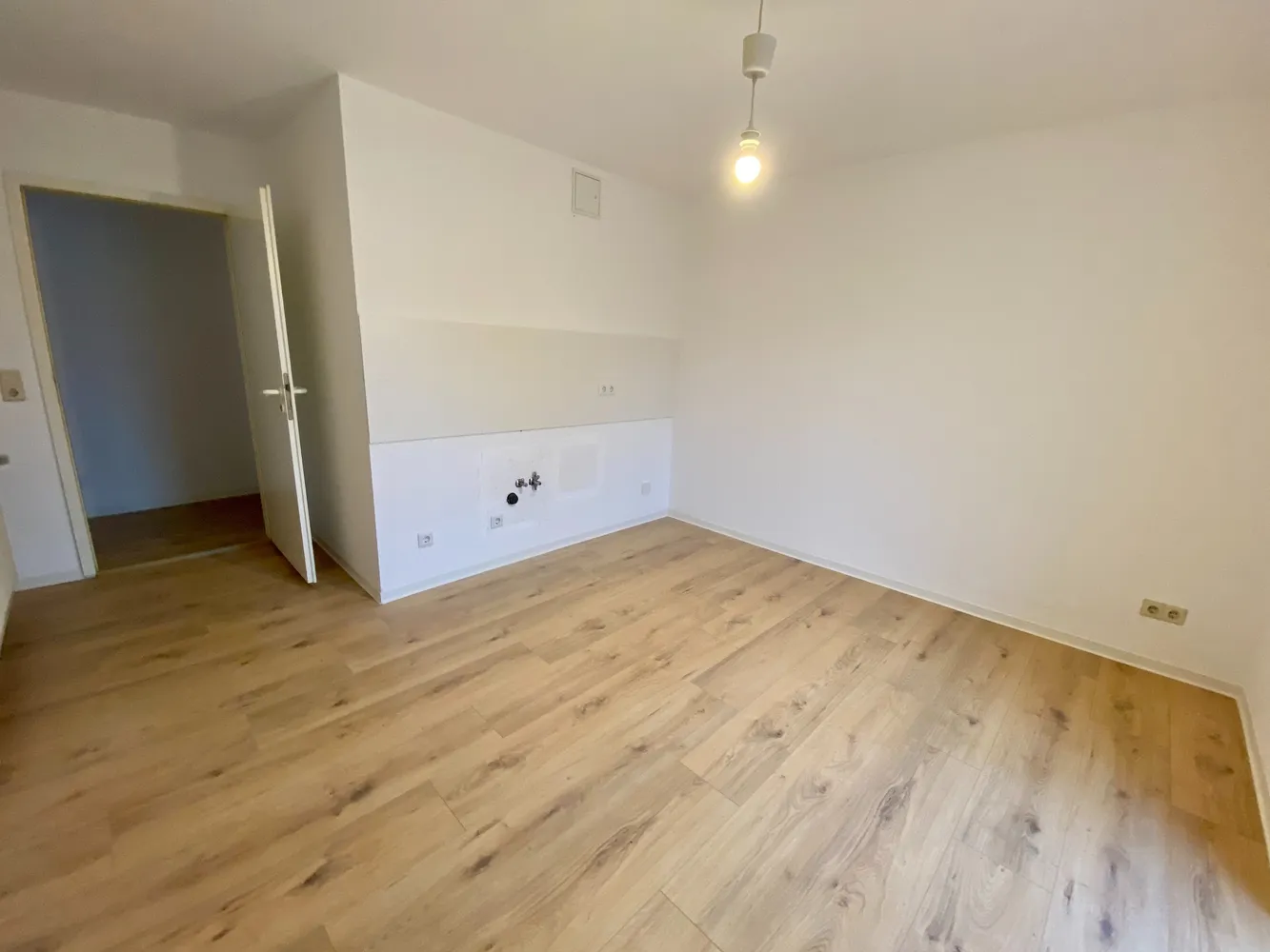 2 Zimmer Wohnung mit 60 m² in Halle (Saale) – Bild 2