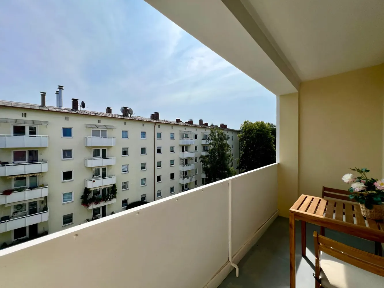 Shared room with 24 m² in Munich – Photo 4
