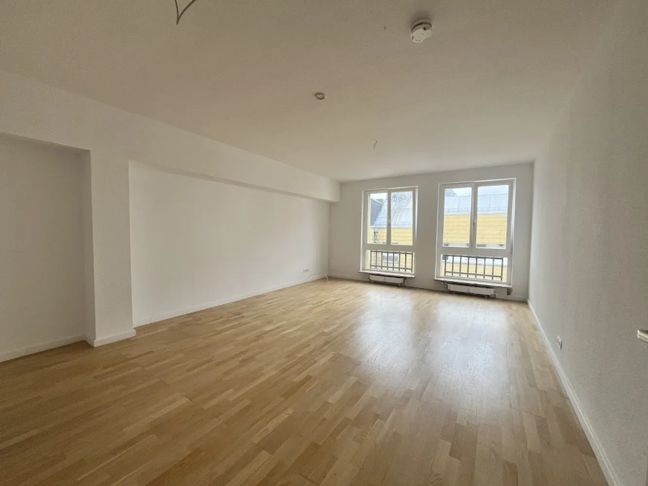 3 Zimmer Wohnung mit 100 m² in Wiesbaden – Bild 1