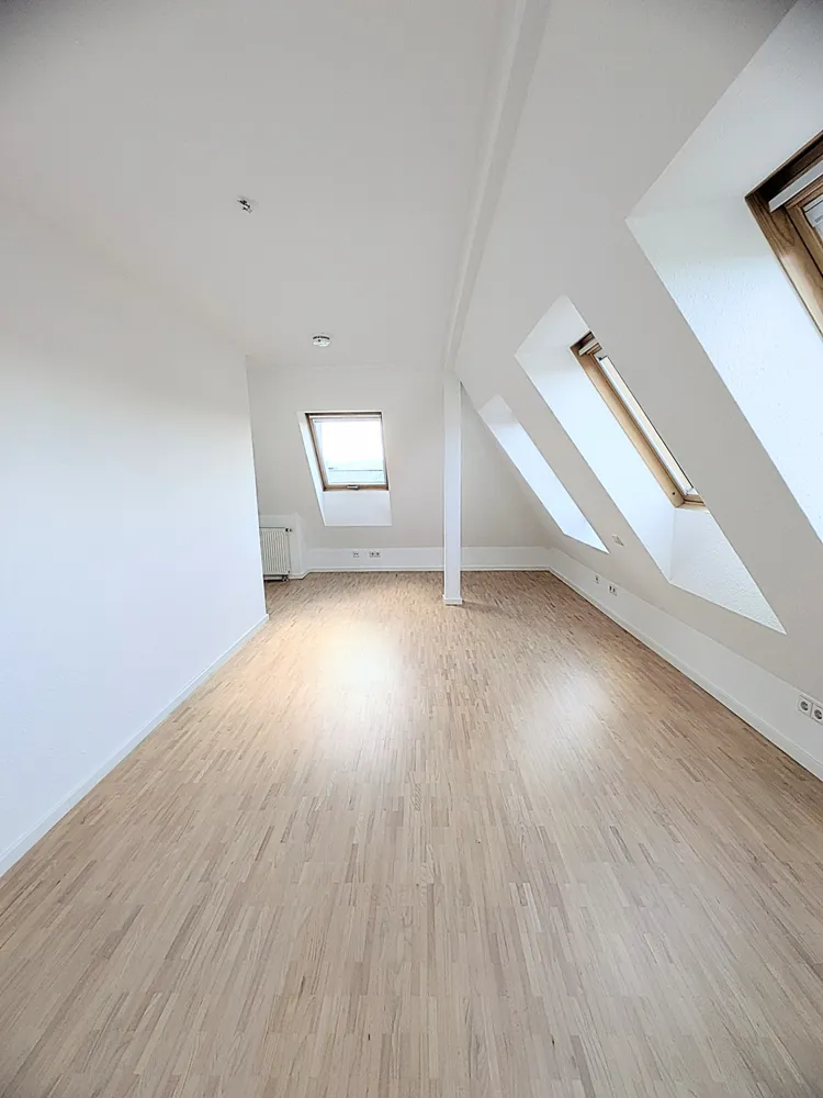 4 Zimmer Wohnung mit 108 m² in Stuttgart – Bild 9