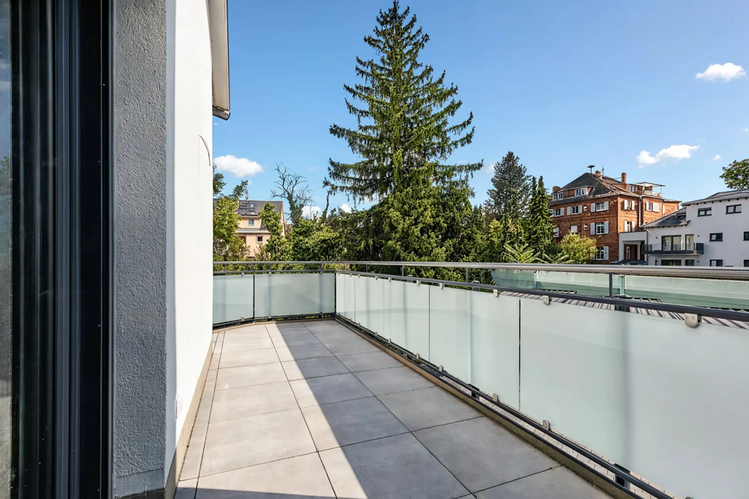 2 room apartment with 128 m² in Wiesbaden – Photo 5