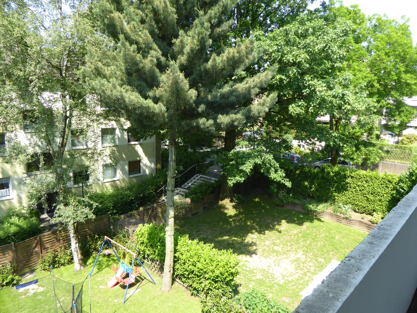 4 Zimmer Wohnung mit 77 m² in Düsseldorf – Bild 2