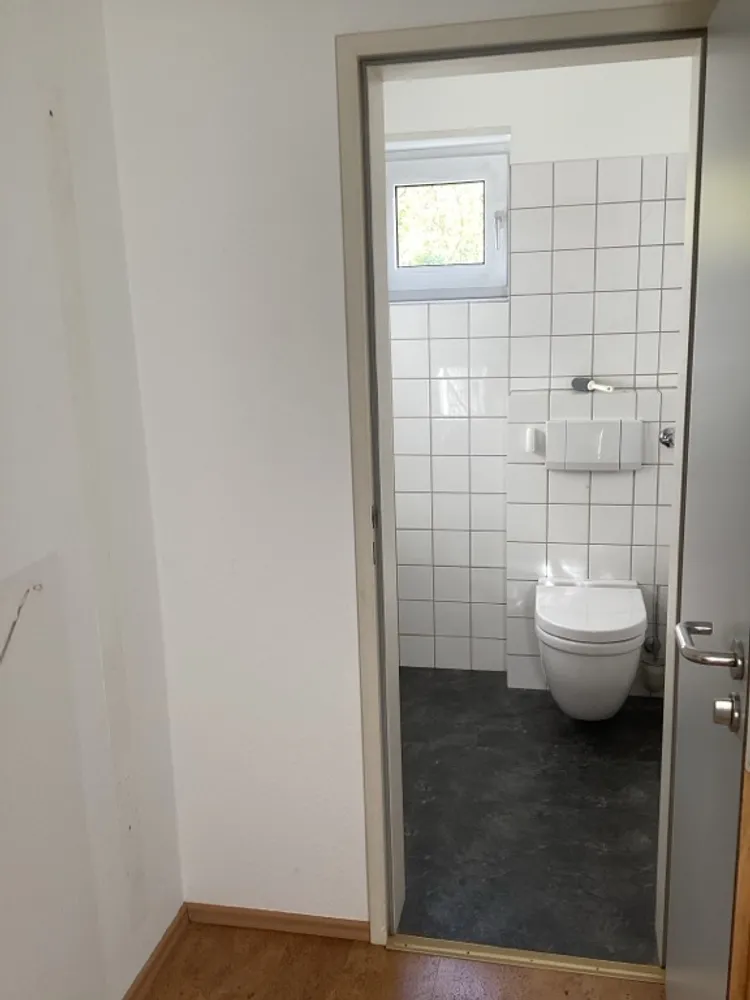 4 Zimmer Wohnung mit 107 m² in Karlsruhe – Bild 2