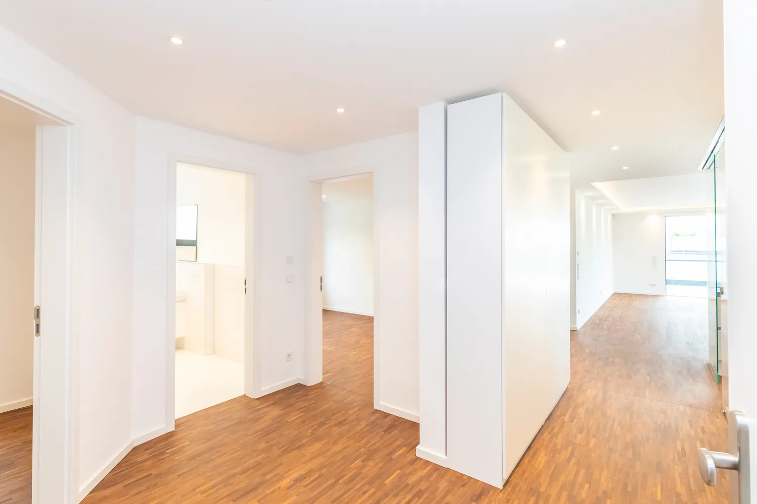 4 Zimmer Wohnung mit 146 m² in Wiesbaden – Bild 3