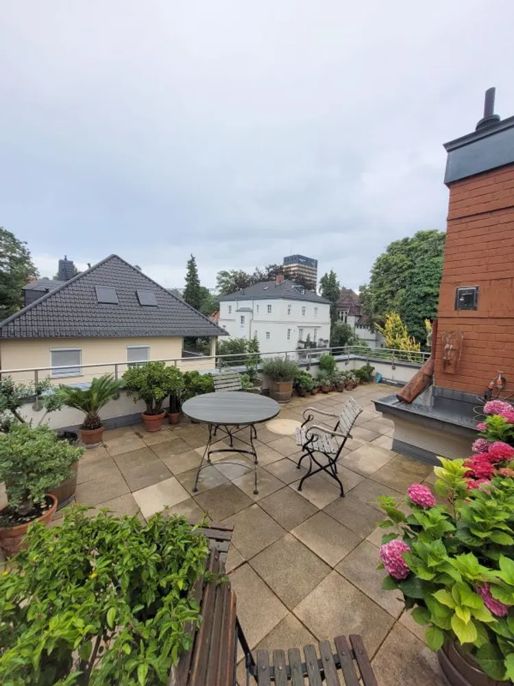 4 room apartment with 133 m² in Wiesbaden – Photo 1