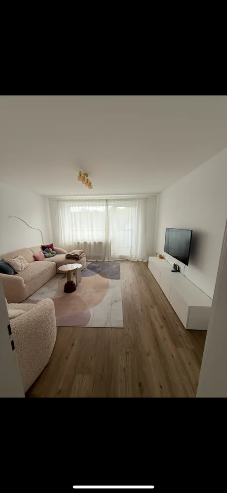 4 Zimmer Wohnung mit 77 m² in Duisburg – Bild 1