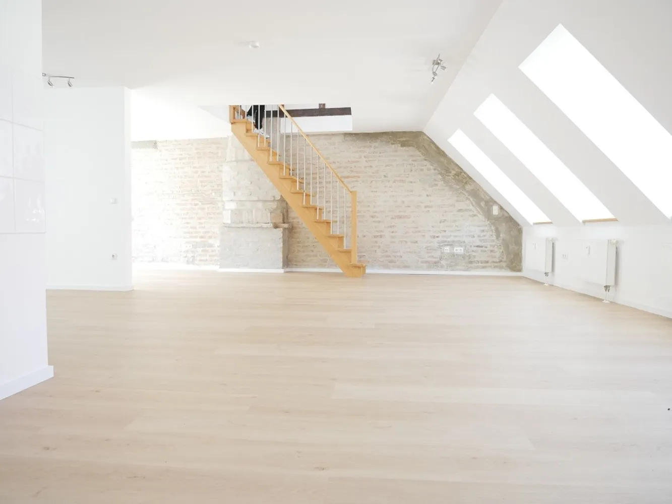 2 room apartment with 116 m² in Augsburg – Photo 9
