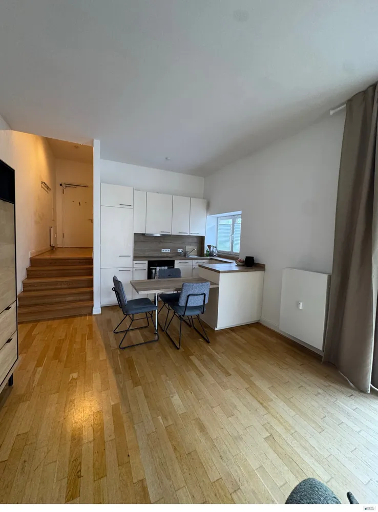 2 Zimmer Wohnung mit 68 m² in Düsseldorf – Bild 2