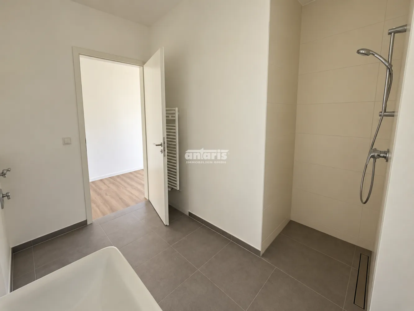 5 Zimmer Wohnung mit 121 m² in Erfurt – Bild 3