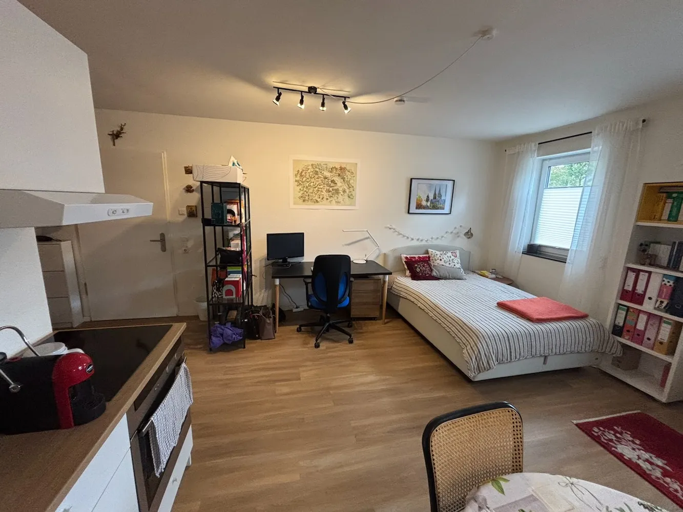 1 Zimmer Wohnung mit 30 m² in Köln – Bild 2