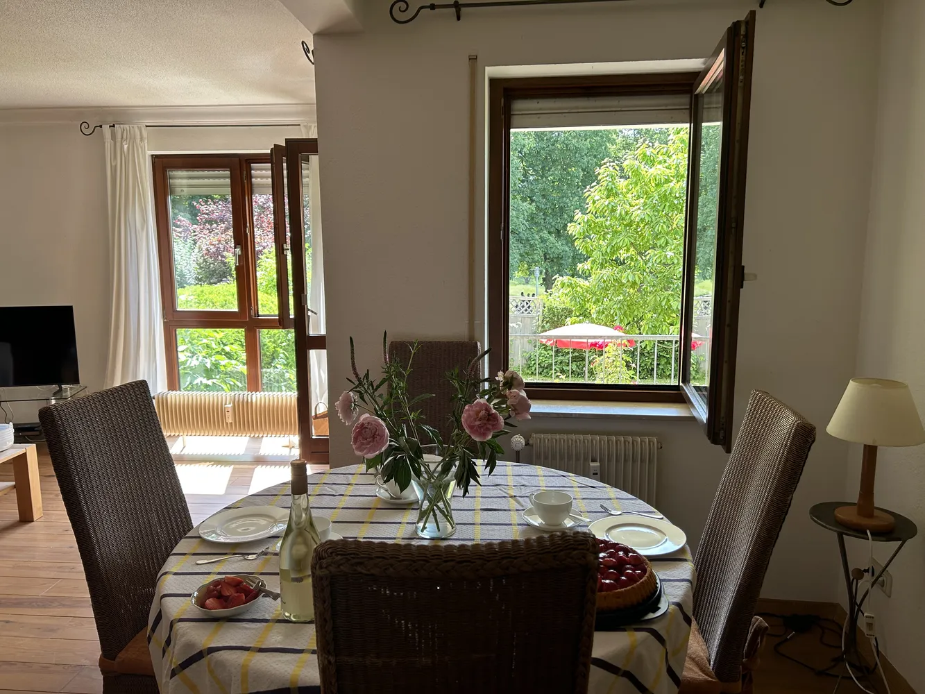 2 Zimmer Wohnung mit 65 m² in Freiburg im Breisgau – Bild 1