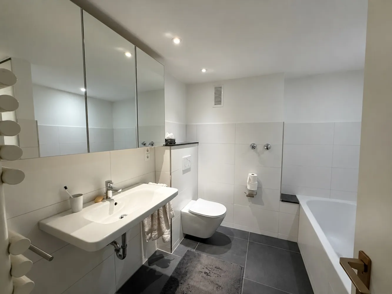 3 Zimmer Wohnung mit 110 m² in Krefeld – Bild 2