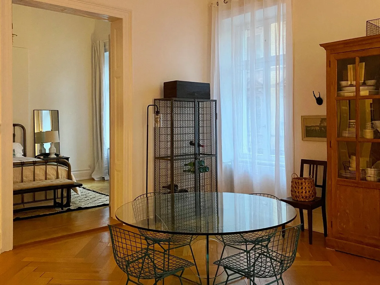 4 Zimmer Wohnung mit 160 m² in Wiesbaden – Bild 2