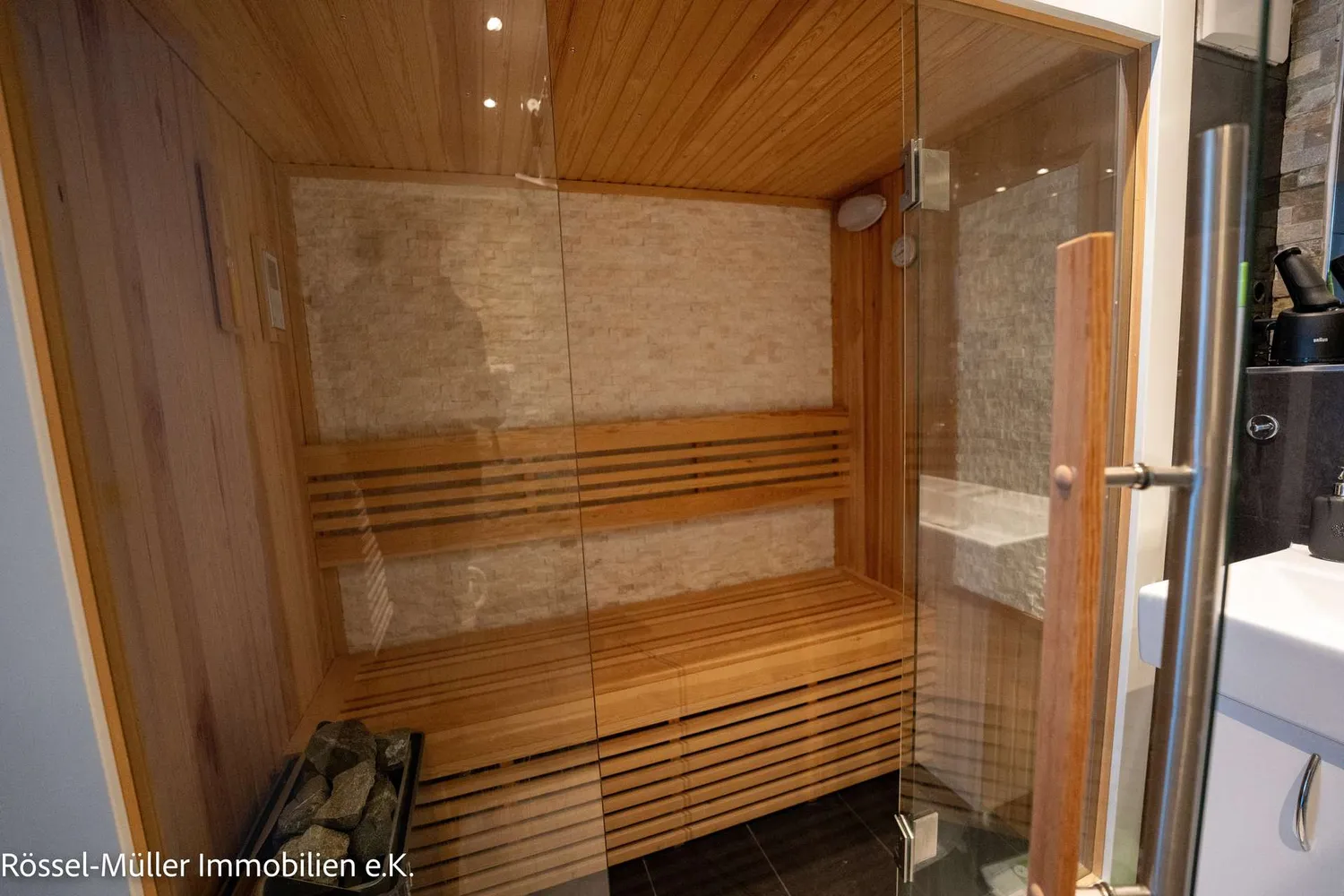 2 Zimmer Wohnung mit 85 m² in Leverkusen – Bild 12